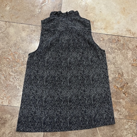 J. Crew black and white herringbone pattern shirt size 2 - Picture 5 of 5